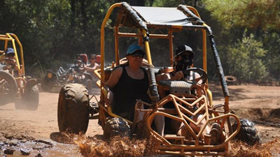 Adrenalin tutkunu misafirlerimiz için bulunmaz bir eğlence fırsatı sunan Marmaris Buggy Safari turlarımıza katılmak istermiydiniz?