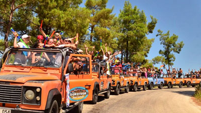 Marmaris Jeep Safari Turu ile mavi'nin ve yeşil'in tüm tonlarına aynı anda görme fırsatına sahip olacaksınız. Öğle yemeği dahil